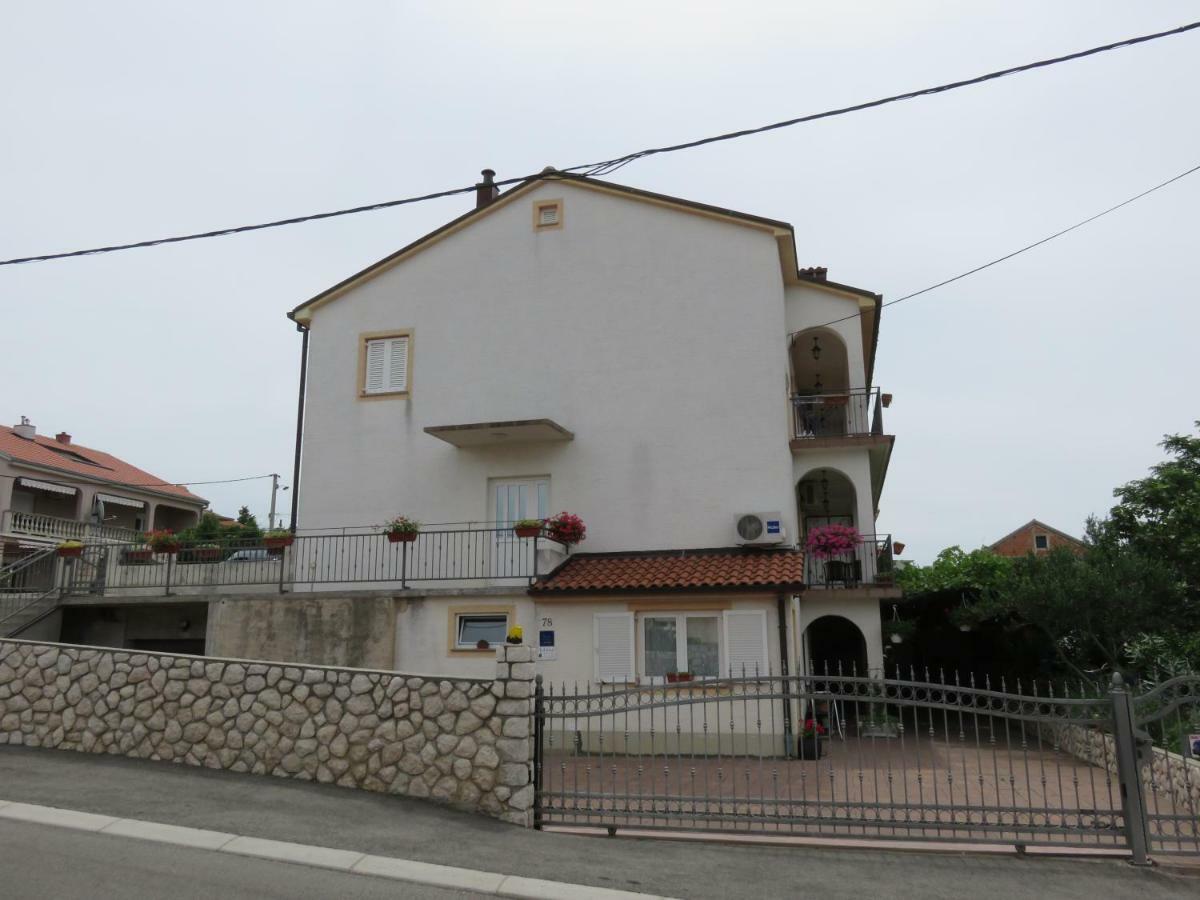 Apartments Casper Novi Vinodolski Eksteriør billede